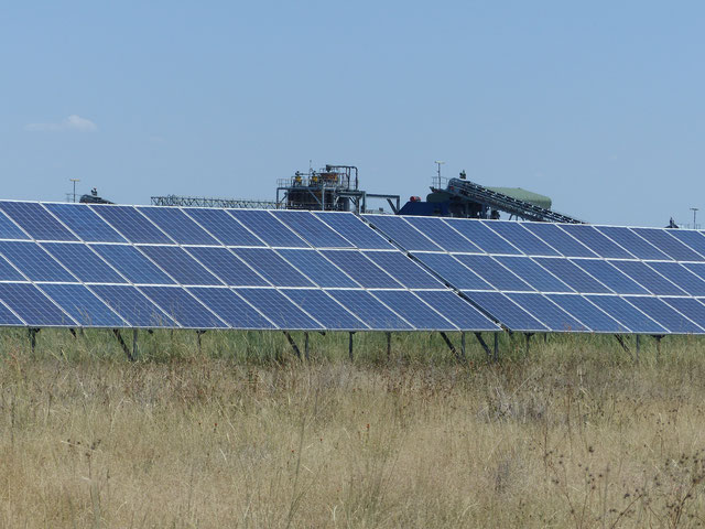Example of a solar-diesel hybrid plant at a mine site in southern Africa - (c) THEnergy