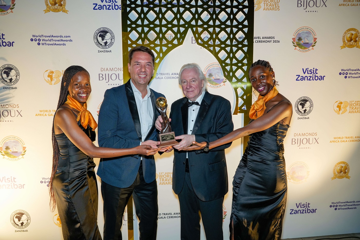 Wouter Nel of Travelstart and Graham E. Cooke at the World Travel Awards 2026